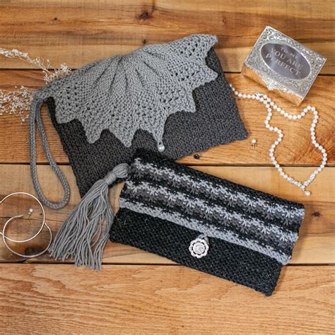 These patterns are now grouped by the loom used in the pattern, starting with the smallest loom and moving on to the next largest and so on. Loom Knit Clutch, Purse, Evening Bag, Wristlet PATTERNS. 2 ...