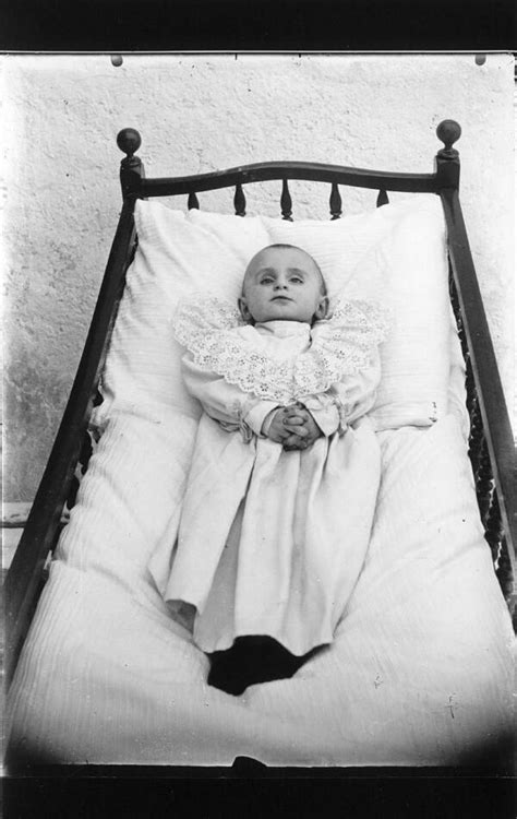 Black And White Post Mortem Photos Black And White Macabre Photos Post