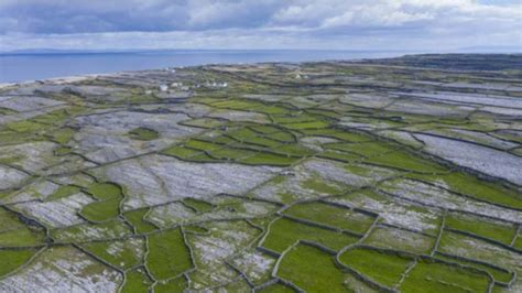 Irlanda paga até R 440 mil para quem morar em ilhas remotas