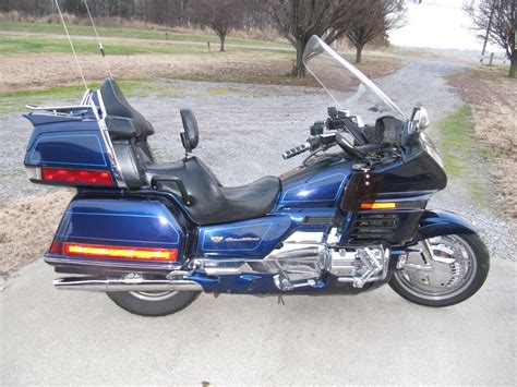 All in all, a truly great motorcycle gets even better—so your dream ride has everything you'll need to make memories that last gold standard memory making. 2000 Honda GL1500 Goldwing SE 25th Anniversary Edition