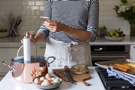 Where when our relatives or close friends come to visit us, we love to sit in the kitchen исправлено: On KTLA: 6 Kitchen Gadgets I'm using to Cook Thanksgiving ...