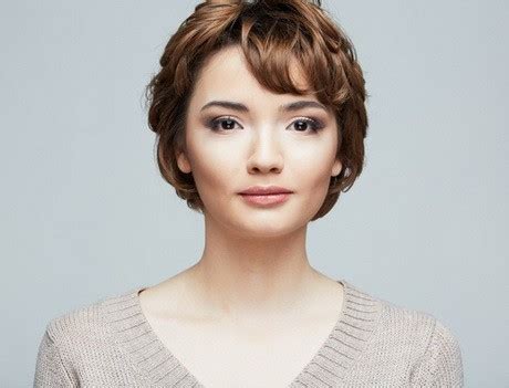 Face shape plays into styling short curly pixie cuts. 25 Most Flattering Long Pixie Hairstyle Ideas