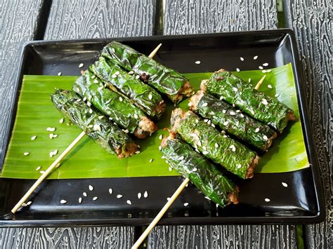 Betel leaf enjoys a favourable location at lebuh ampang, at the centre of kuala lumpur. (BO NUONG LA LOT) Grilled beef wrapped in wild betel leaf