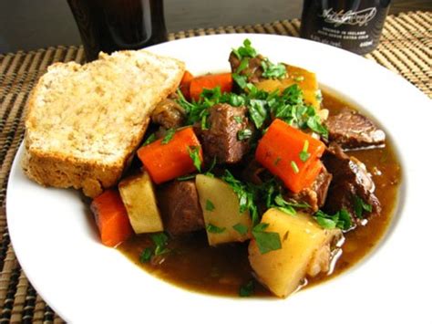 How To Make A Traditional Irish Lamb Stew Delishably