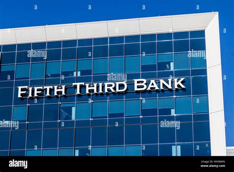 Fifth third business banking hi-res stock photography and images - Alamy