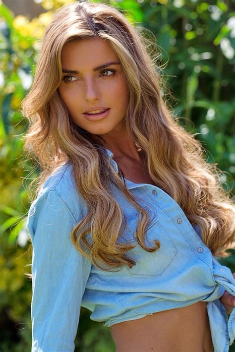 Karolina B Female Model Profile Miami Florida Us Photos