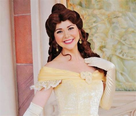 Pin By Cecily Lent On Belle From Beauty And The Beast Disney Poses