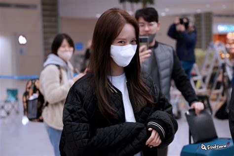 yoona cures my anxiety on twitter rt find yoona 🔍2023 02 17 인천공항 입국 🤨 1 5 yoona 윤아