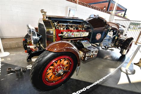 Classic Car Show Enjoys Its New Venue In Orange County