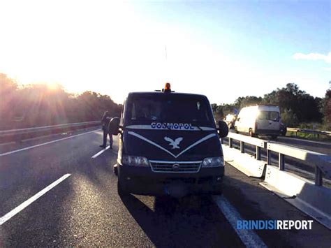 L'assalto al portavalori che era appena partito da lecce fu programmato nei minimi particolari. Assalto al portavalori, si è costituito in carcere l ...