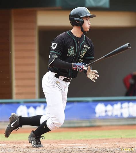 카피툰은 네이버웹툰 다음웹툰 카카오웹툰 레진코믹스 짬툰 투믹스 탑툰 만화책 미리보기 및 다시보기를 제공합니다. 黑豹旗》球速增加5公里! 潛力左腕8局0失分助平鎮殺進冠軍賽 - Winner傳媒