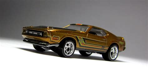 First Look Hot Wheels 71 Mustang Mach 1 Super Treasure Hunt