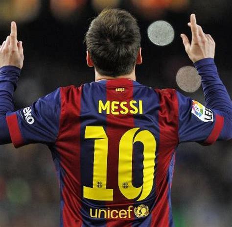 Sp Fußball Spanien Barcelona 32 Suarez Messi Meldung 400