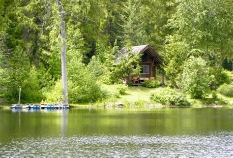Lakeside And Waterfront Cabins For Rent British Columbia Cozy Cabins
