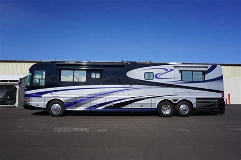 2004 Country Coach Magna 42′ Premier Rv