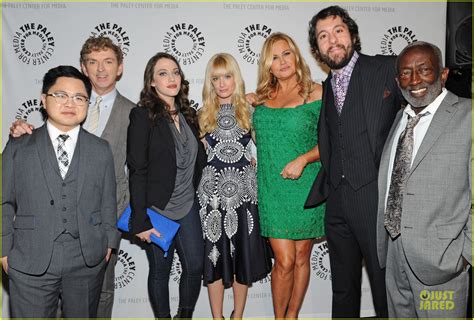 Kat Dennings And Beth Behrs Paleyfest With 2 Broke Girls Cast Photo