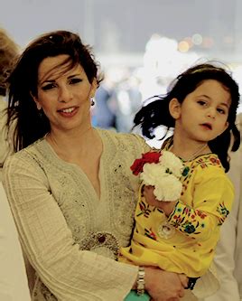 She's the wife of sheikh mohamed and here's the other thing about hrh princess haya, she has such a chic style. Pin by Karole Du Pont on Princess Haya | Princess haya, Princess, Royal