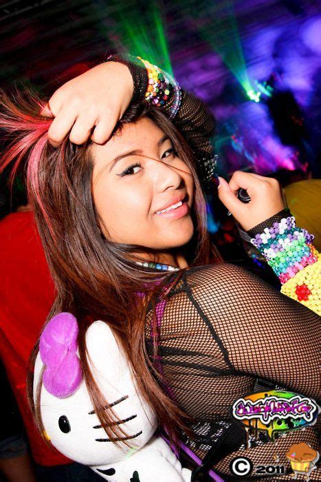 Cuteee } Hot Rave Girl Rave Gear Rave Girls