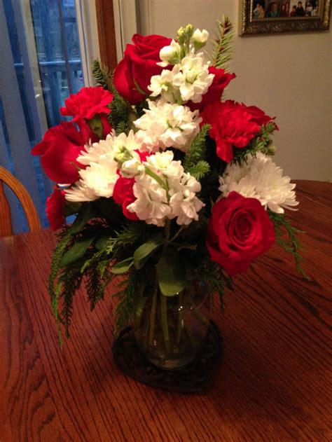 Send Fresh Flower Arrangements In Marion Iowa Florist Lily And Rose