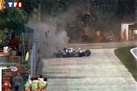 The trade mark formel 1 is used under licence. Sennas Unfall-Tod: Das schwärzeste Wochenende der Formel-1-Geschichte - Bilder & Fotos - DIE WELT
