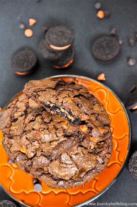 Halloween cookies just might be my favorite kind of holiday cookie! Halloween: Oreo Stuffed Double Chocolate Cookies - See Vanessa Craft