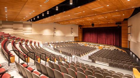 Illinois High School Unveils New Performing Arts Center School