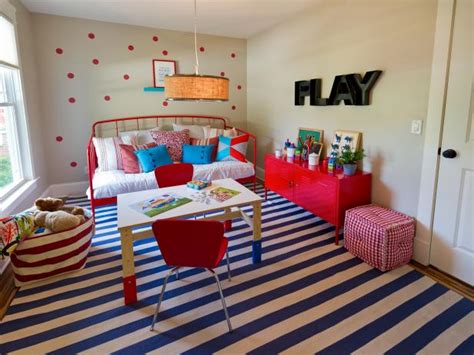 This diy pendant is stylish, super easy to make, and very affordable. Kid's Bedroom Pictures From Blog Cabin 2014 | DIY Network Blog Cabin 2014 | DIY