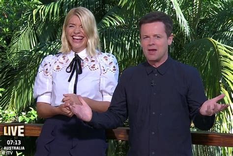 Im A Celebrity Declan Donnelly Leaves Holly Willoughby In Stitches