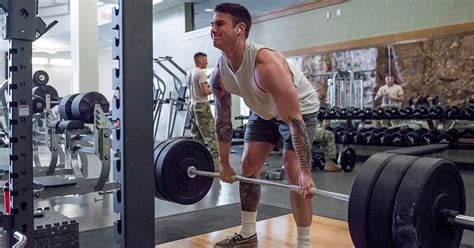 6 stereotypes you ll see in every military gym we are the mighty
