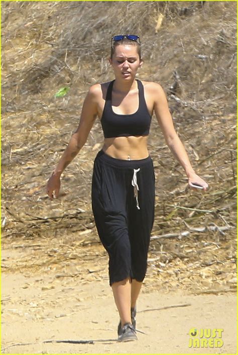 Full Sized Photo Of Miley Cyrus Toned Abs On Hike 03 Miley Cyrus