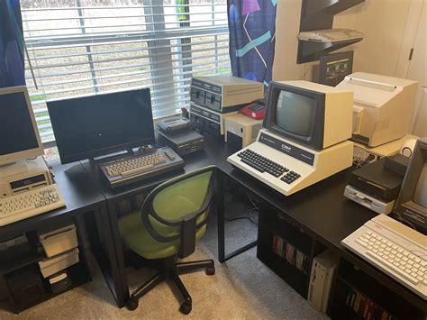 Apple Atari And Commodore Oh My Explore A Deluxe Home Vintage