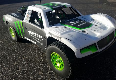 Rc Bombshells Take On A Favorite Scale Trophy Truck Rc Bombshells