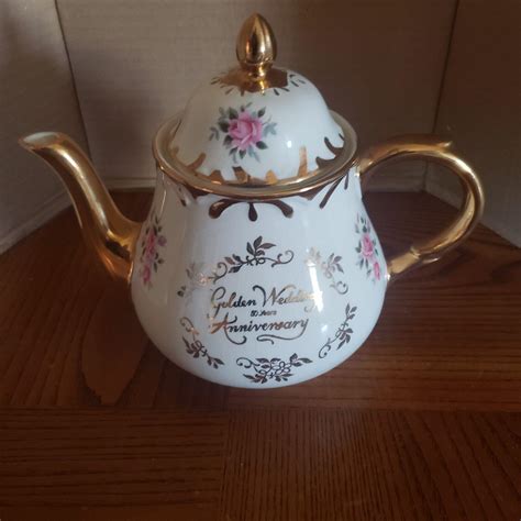 Vintage Arthur Wood Golden 50th Wedding Anniversary Teapot 5525