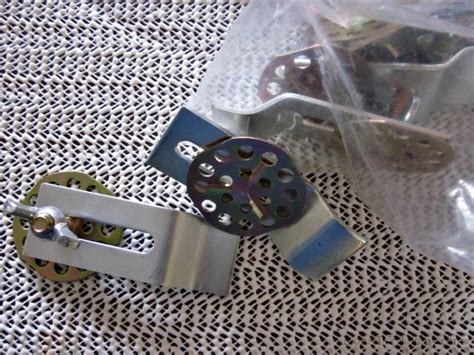 If your worktop is a di erent size then it may require packing under the clips or rebating. DIY Quartz: Putting in The Sink | D'oh!-I-Y