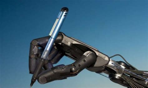 Tangan Robotik Bergerak Seperti Tangan Manusia Normal