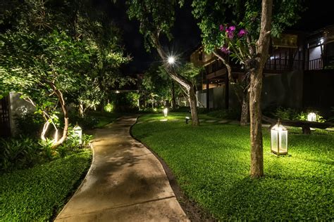 How To Use Landscape Lighting As Part Of Your Outdoor Aesthetic
