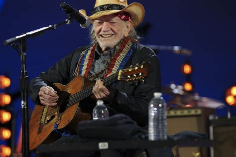 How To Watch Willie Nelsons 90th Birthday Celebration Where To Stream