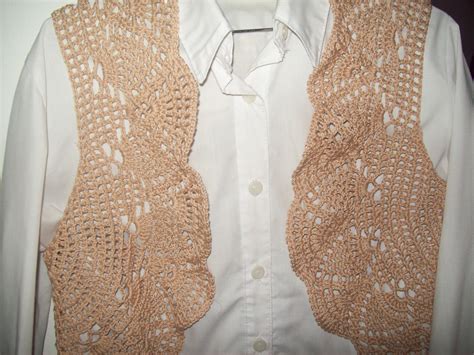 Maybe you would like to learn more about one of these? Puntos y Retazos: chaleco en crochet