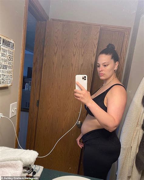 Ashley Graham Shares Images Of Her Postpartum Body Three Months After Giving Birth ReadSector