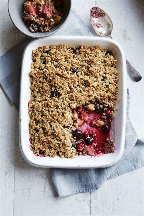Berry And Apple Crumble Low Calorie Dessert Recipe