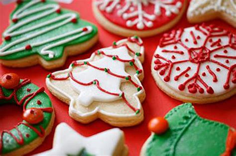 Decorated cookies and royal icing or buttercream piped cookies. Easy Christmas Cookies Decorating Ideas DIY