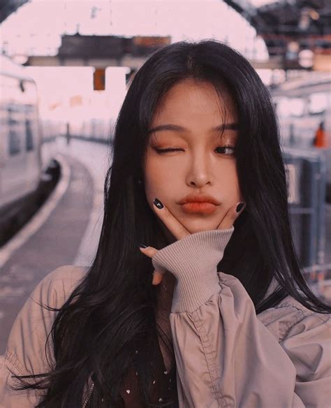 𝐍𝐞𝐰 𝐔𝐥𝐳𝐳𝐚𝐧𝐠 Korean Girl Photo Bad Girl Aesthetic Aesthetic Girl