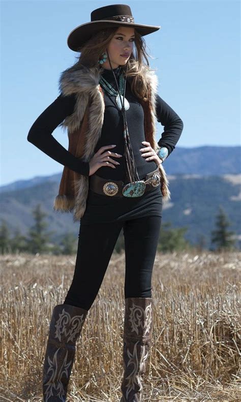 Gorgeous 32 Look Good Women Cowboy Outfits Style
