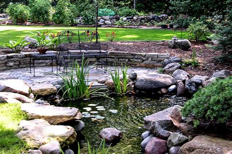 Water Features | Reder Landscaping - Landscape Design & Lawn Care