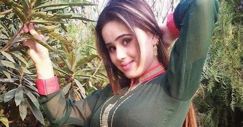Pakistani Girls Pics Pashto Hot Girl Boobs Show Pics