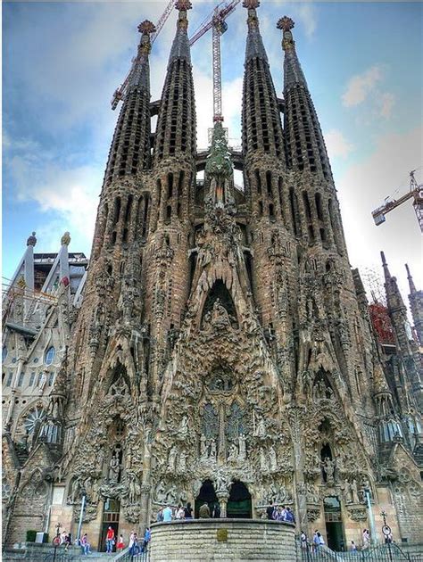 Ad Classics La Sagrada Familia Antoni Gaudi Gaudi Barcelona Gaudi