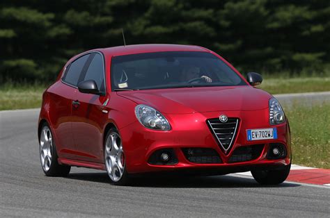 Alfa Romeo Giulietta Quadrifoglio Verde 175 Tp 240hp E6 First Drive Review