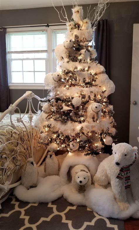 25 Christmas Tree Decoration Ideas That Are Festive And Fun