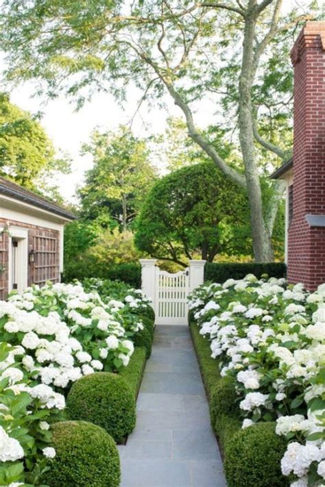 25 Low Maintenance Front Yard Landscaping Ideas Shelterness