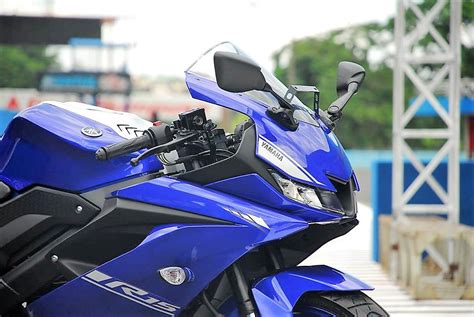 Better than any royalty free or stock photos. Yamaha R15 V3 Price Estimate in India: Indonesia Price Announced